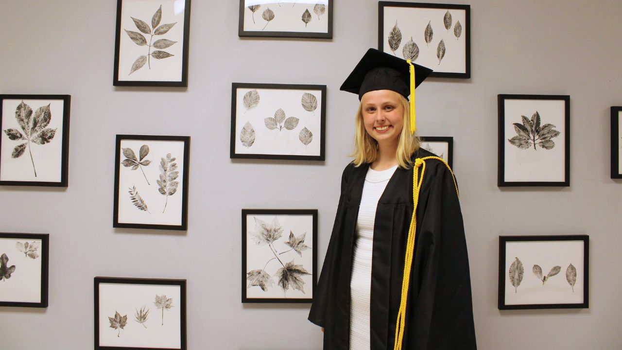 Image of Abigail de Jong: Studying God's Artistry in Every Leaf